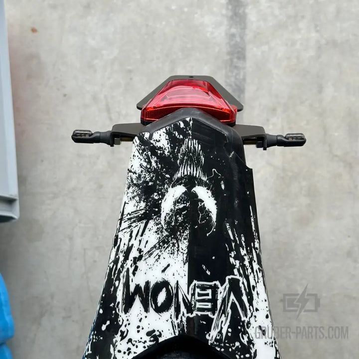 Kurzer Aluminium Kennzeichenhalter Mit Mini Blinker