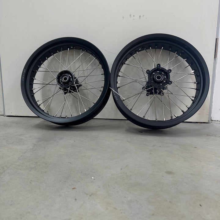 Super Moto Radsatz 17" für SURRON Ultra Bee