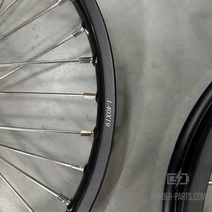 Felgensatz 19"+18" für SUR-RON Light Bee